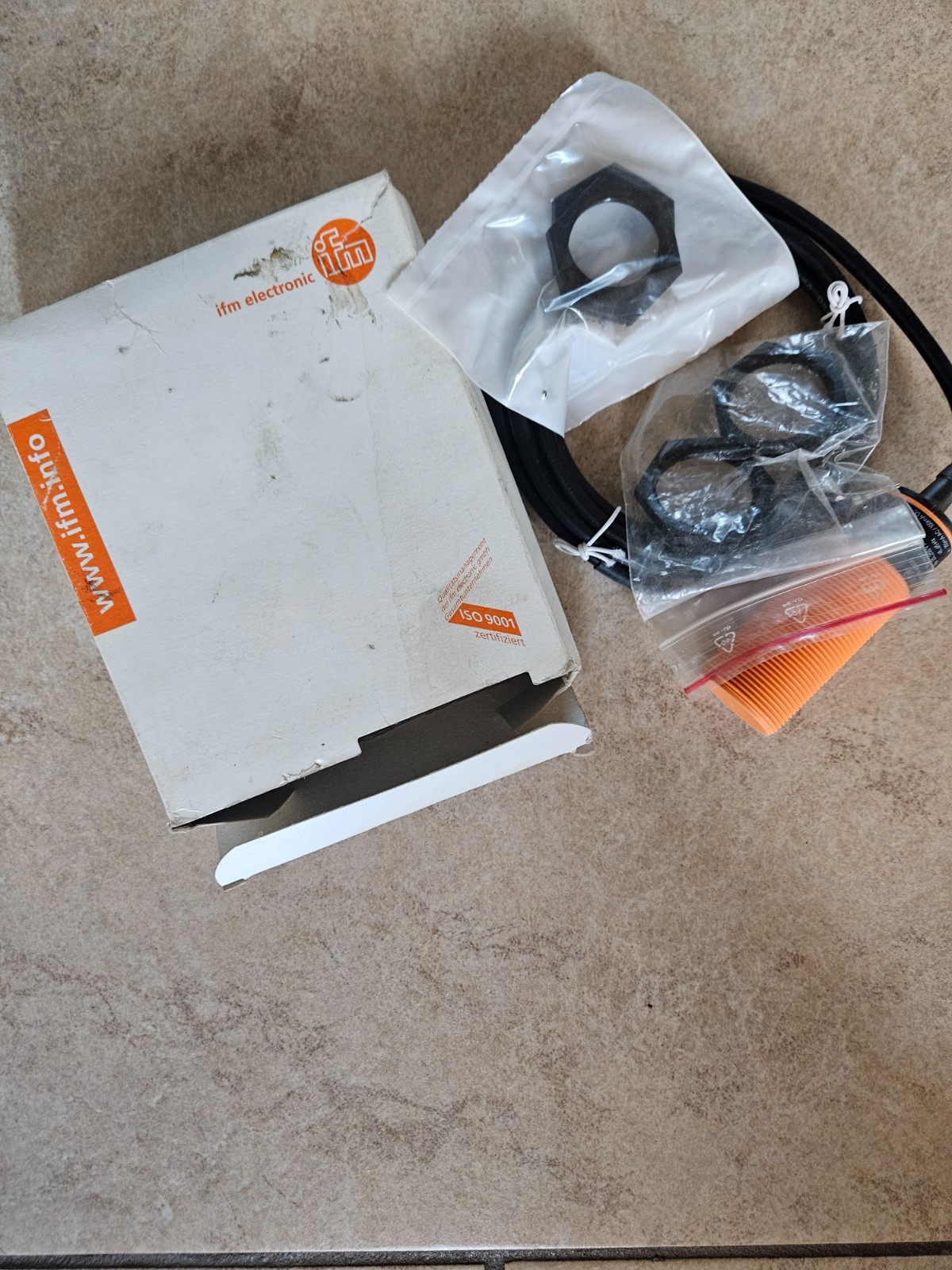 IFM II0006 II-2015-ABOA Proximity Sensor New