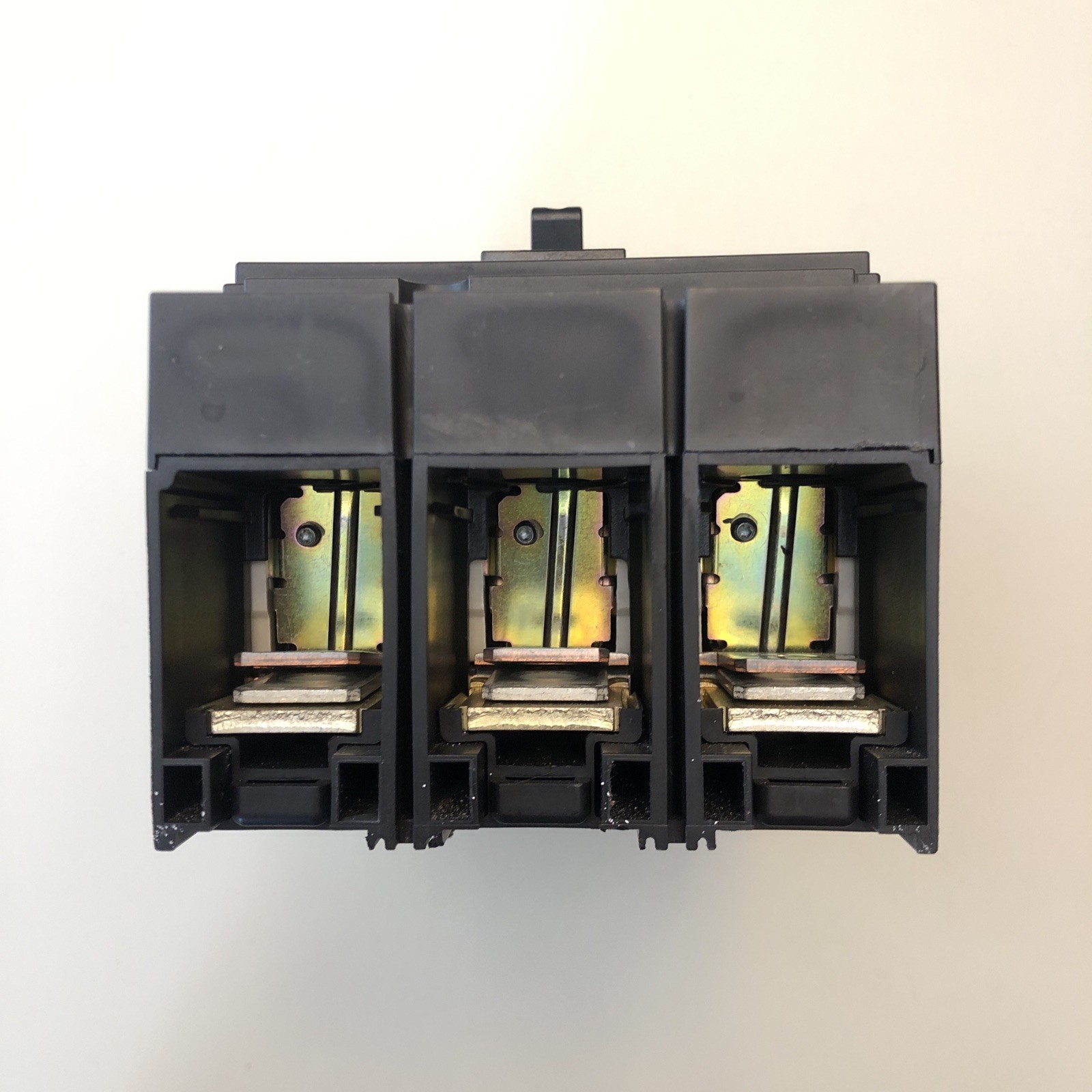 NEW Square D JGP JGM36250 3 Pole 250 Amp 600V Circuit Breaker Not in box