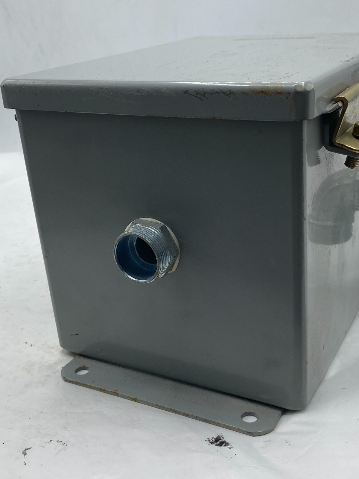 Siemens 3RW3014-1CB14 Soft Starter in McKinstry 51-866 Enclosure Box NEMA 12
