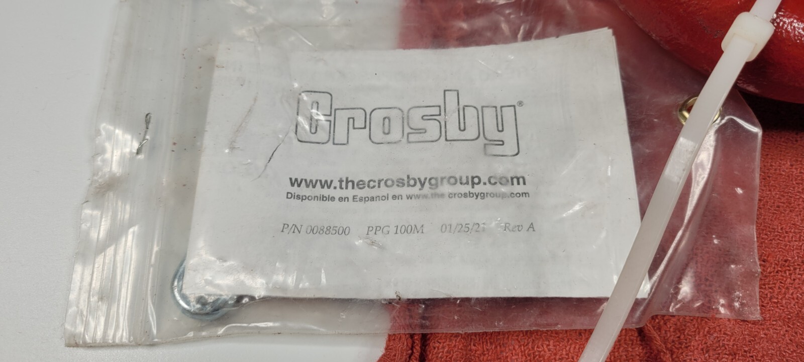 Crosby 1048666 L-322CN 10 Ton 5T WLL Carbon Steel Swivel Hook w/ Latch USA Made