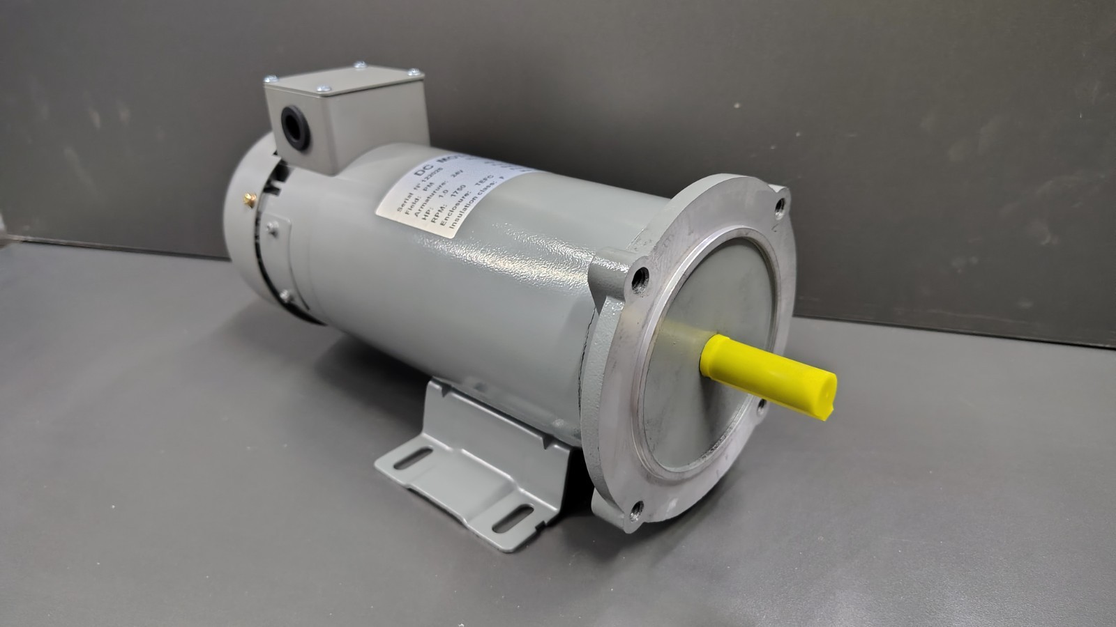 1HP DC MOTOR FRAME 56C 24VDC 1750RPM TEFC 24V PERMANENT MAGNET