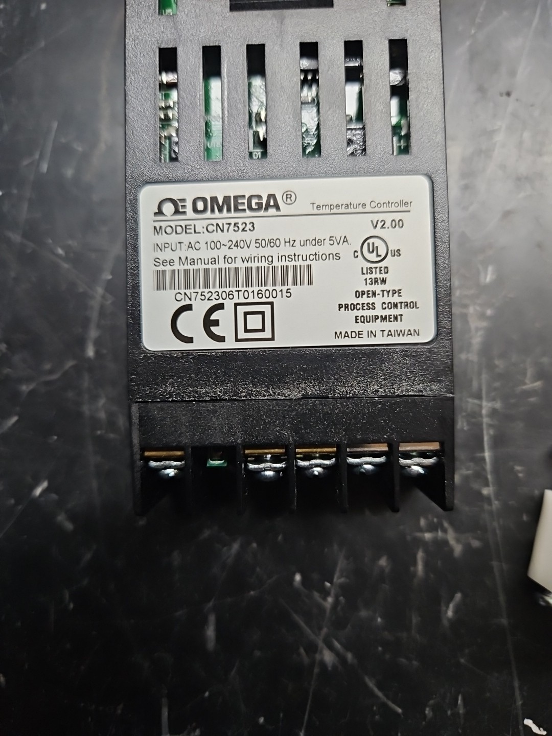 OMEGA CN7523 AC 100-240V 50/60Hz 1/32 DIN Dual Output Temperature Controller