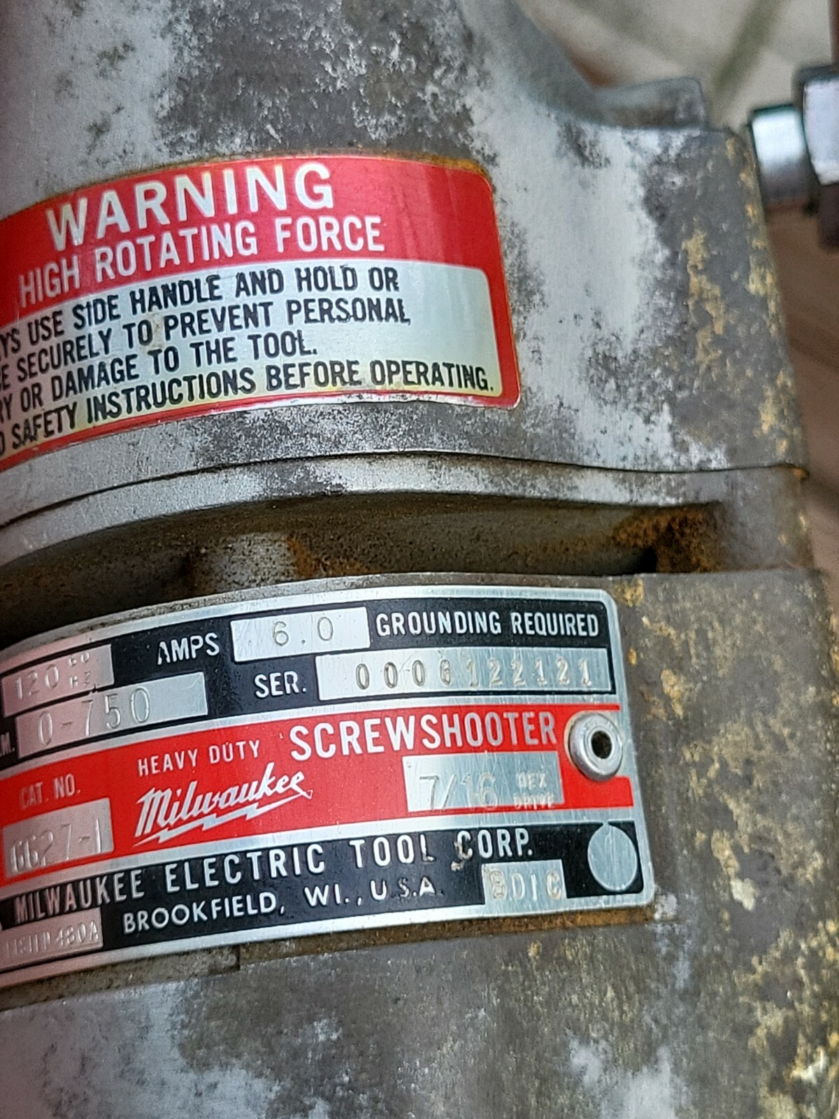 MILWAUKEE HEAVY DUTY SCREWSHOOTER, #6627-1, 0-750 RPM, 120V/AC 6 AMPS