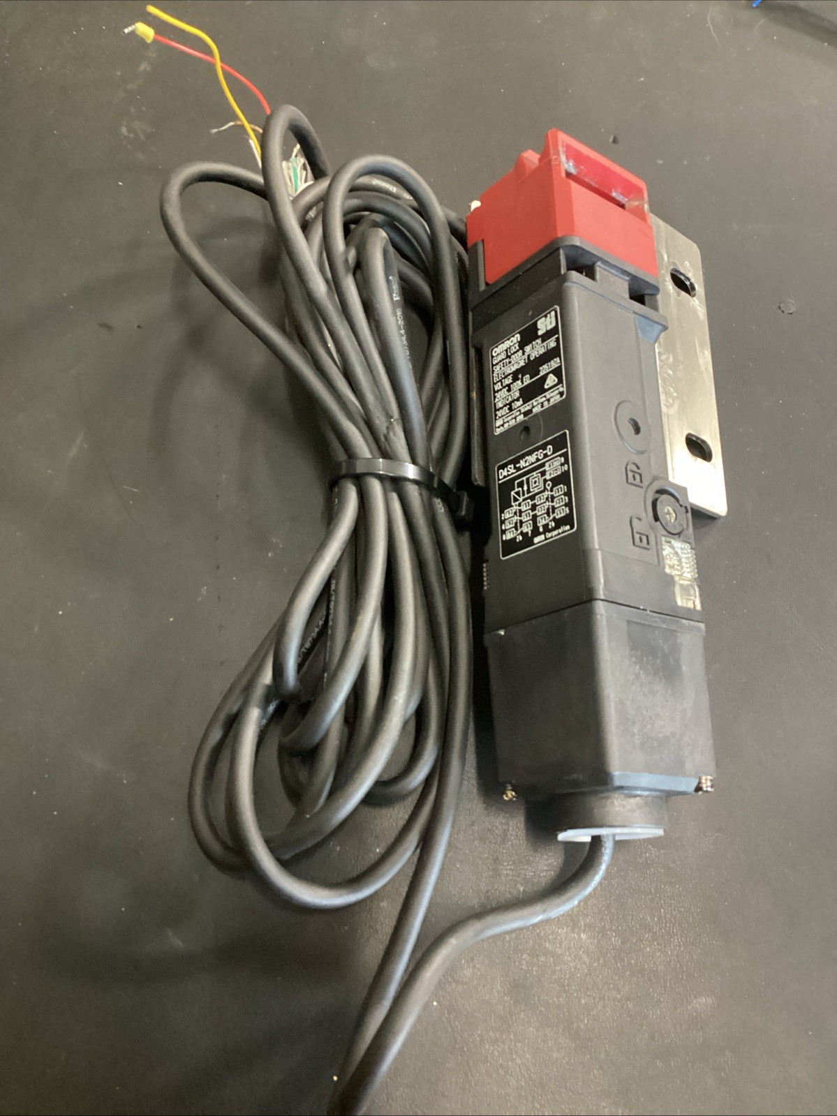 Omron Sti Guard Lock, safety-door switch, D4SL-N2NFG-D Used