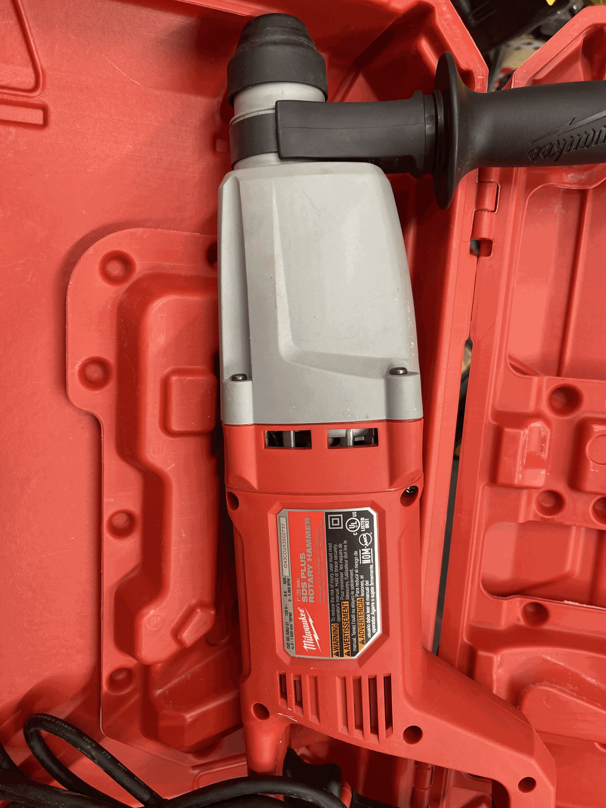 Milwaukee 8 Amp Corded 1 in. SDS D-Handle Rotary Hammer
