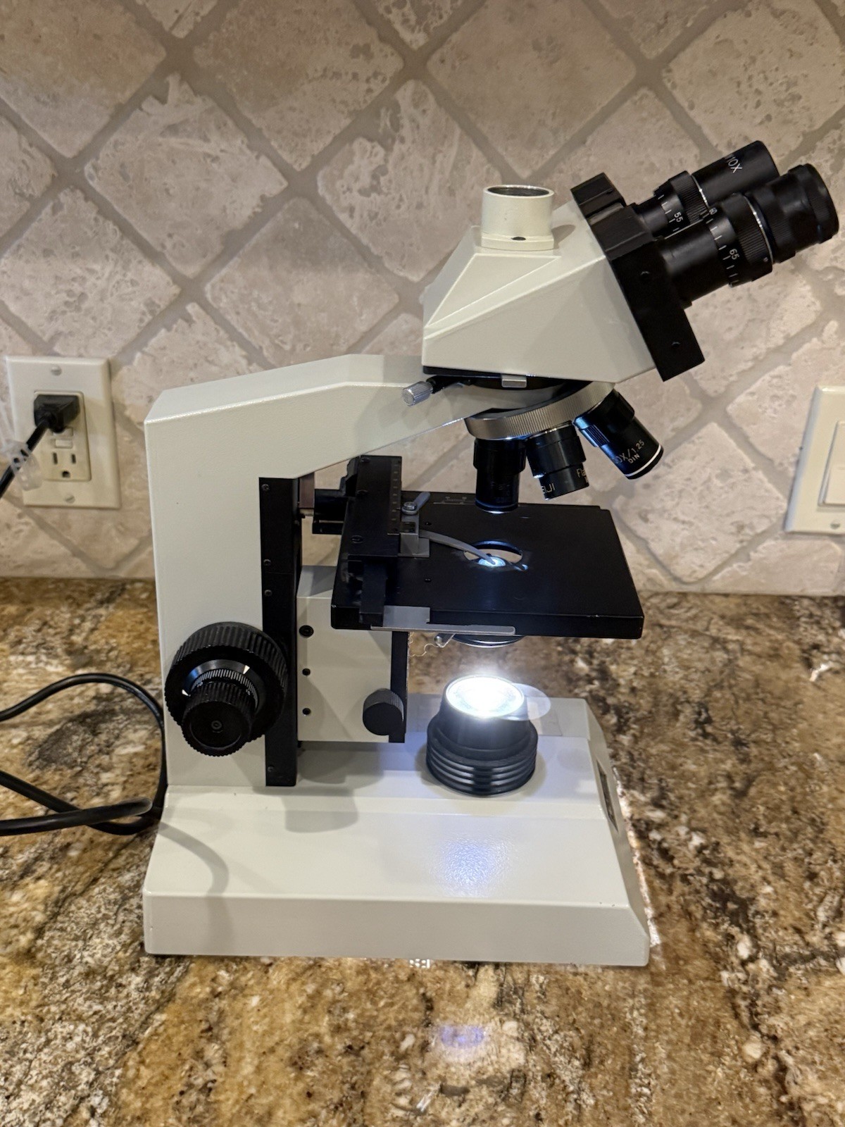 Meiji ML2000 Binocular Microscope 4x 10x 40x 100x Japan Mechanical Stage