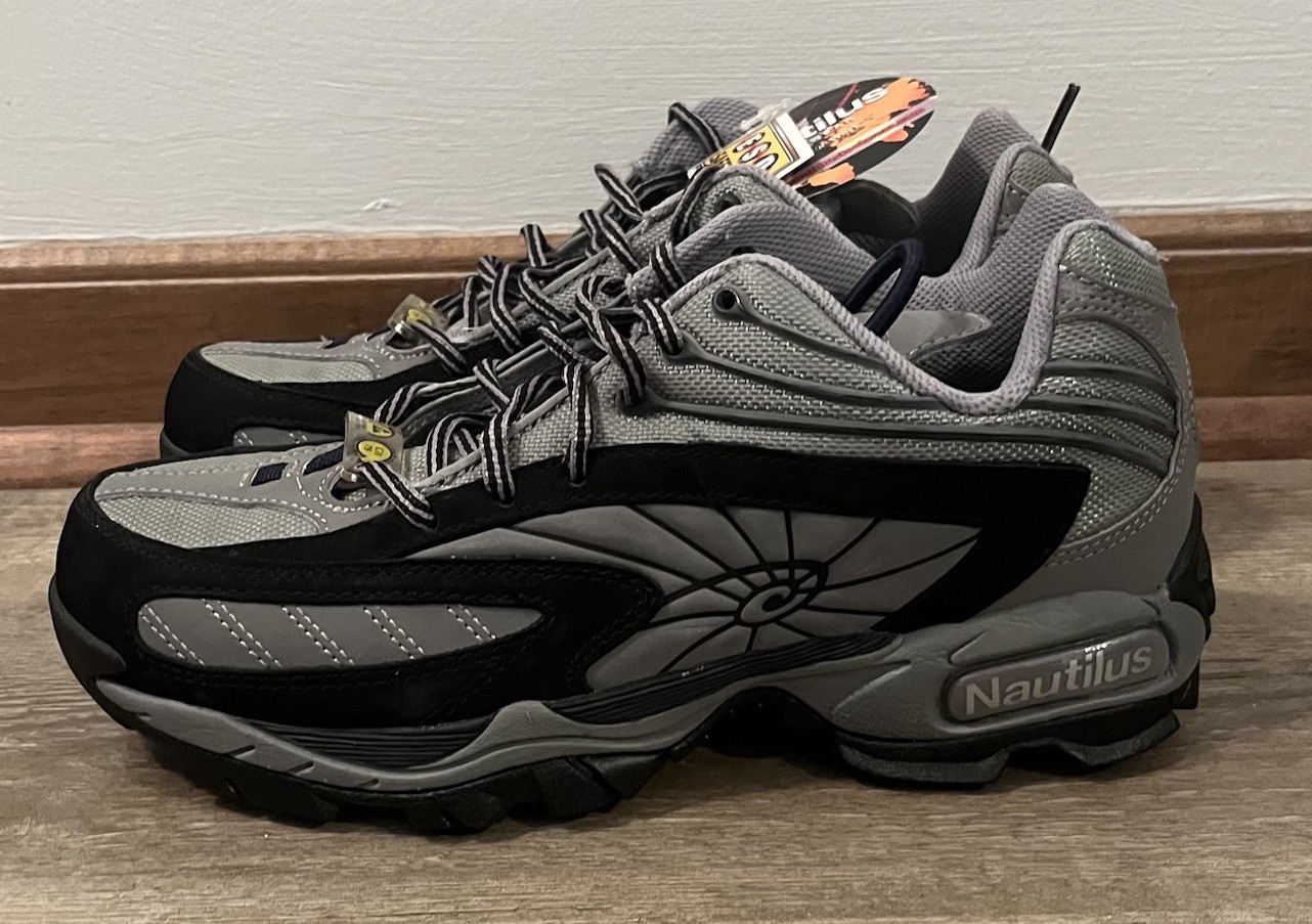 Nautilus Safety Footwear N1360 Womens ESD Safety Toe Athletic Work Shoes Size 9