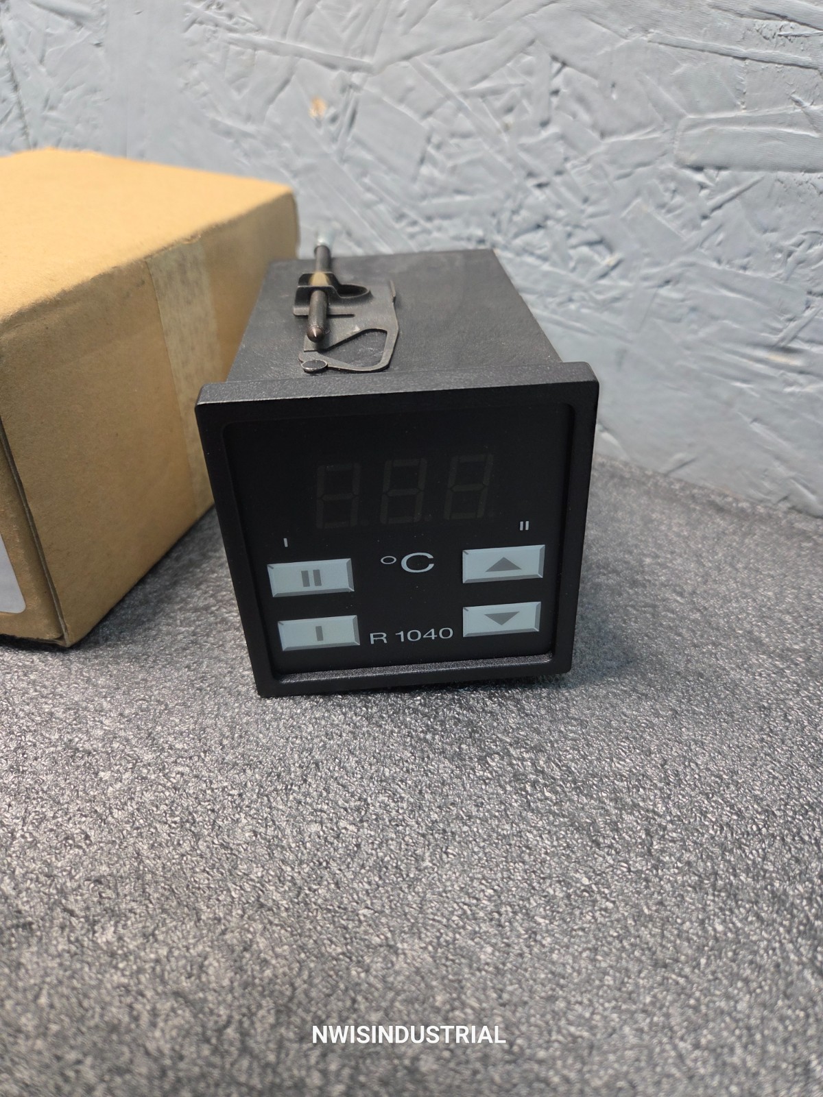 Homag R 1040-1-HO2-1 Temperature Controller 115/230VAC, 4-008-40-0