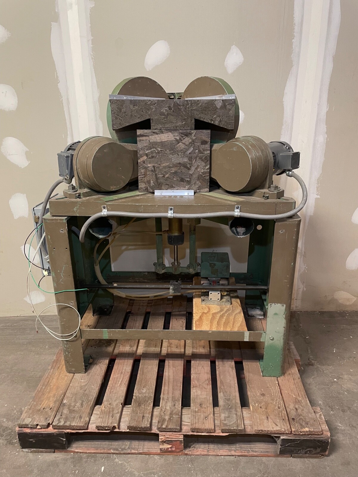Pistorius MN-100 10” Double Miter Saw With Foot Pedal—FREE SHIPPING