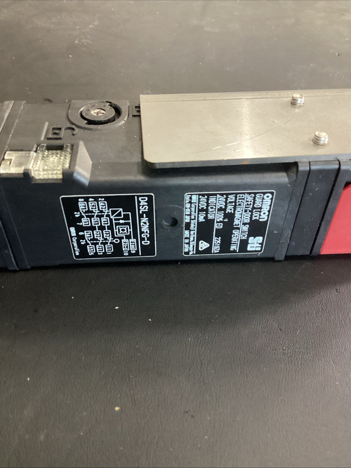 Omron Sti Guard Lock, safety-door switch, D4SL-N2NFG-D Used