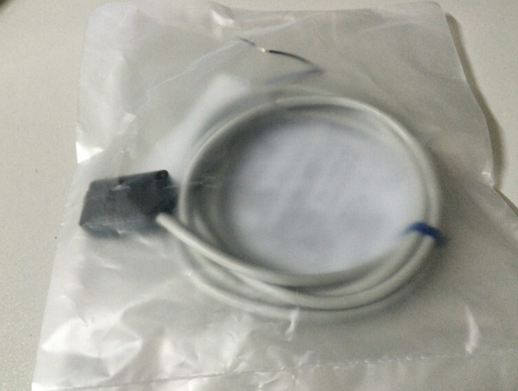 HP100-P2 HP100P2 1pcs NEW Photoelectric Switch