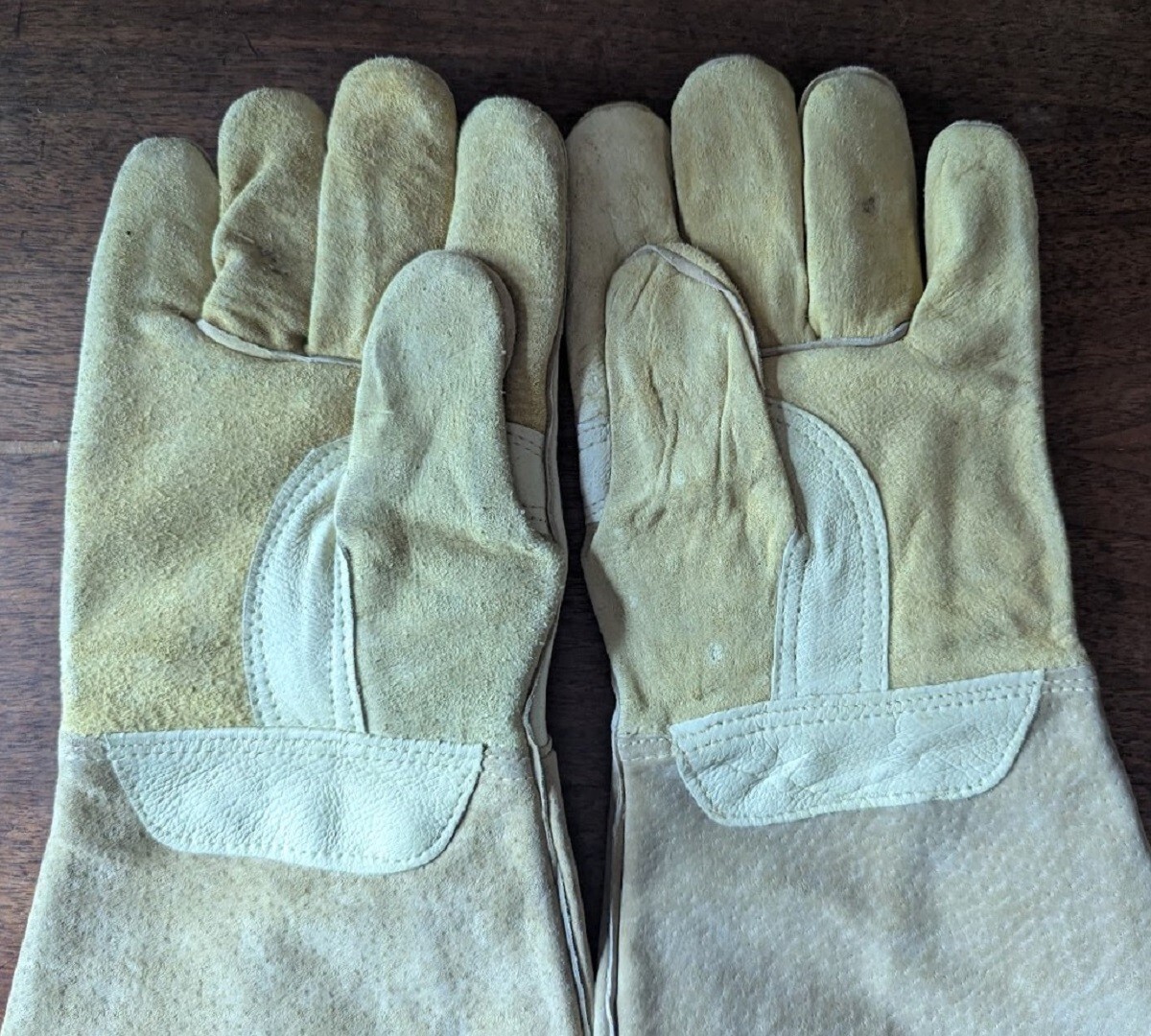 Steiner P750-L Welding Gloves, Gauntlet Cuff, Straight Thumb, Leather, READ