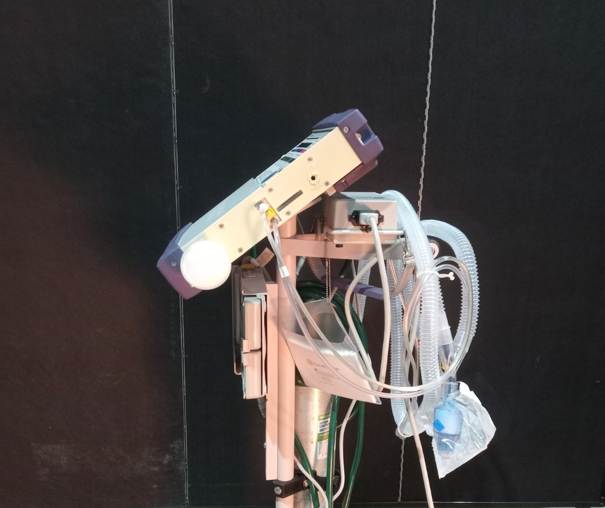 Vyaire CareFusion LTV 1200 System with stand