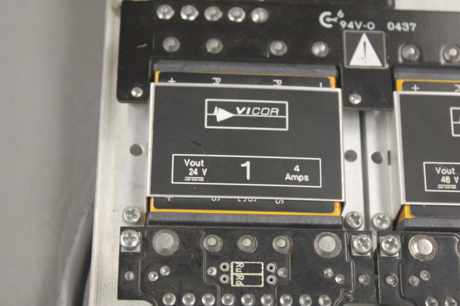 VICOR VIPAC INTEGRATED POWER SUPPLY DUAL CAPACITER BOARD 03050613090321