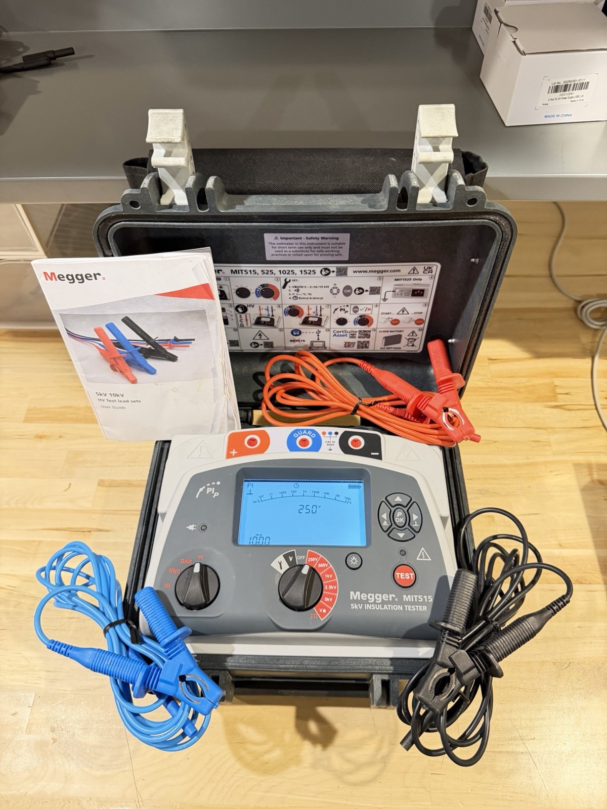 MEGGER MIT515 5KV INSULATION TESTER W/ LEADS & CHARGER (TESTED) FREE SHIPPING