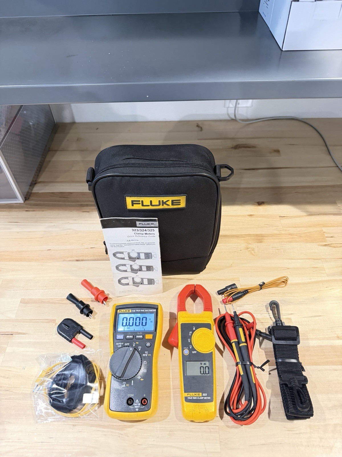 FLUKE 116/323 HVAC MULTIMETER COMBO KIT W/ ACCESSORIES (TESTED) SHIPS FAST