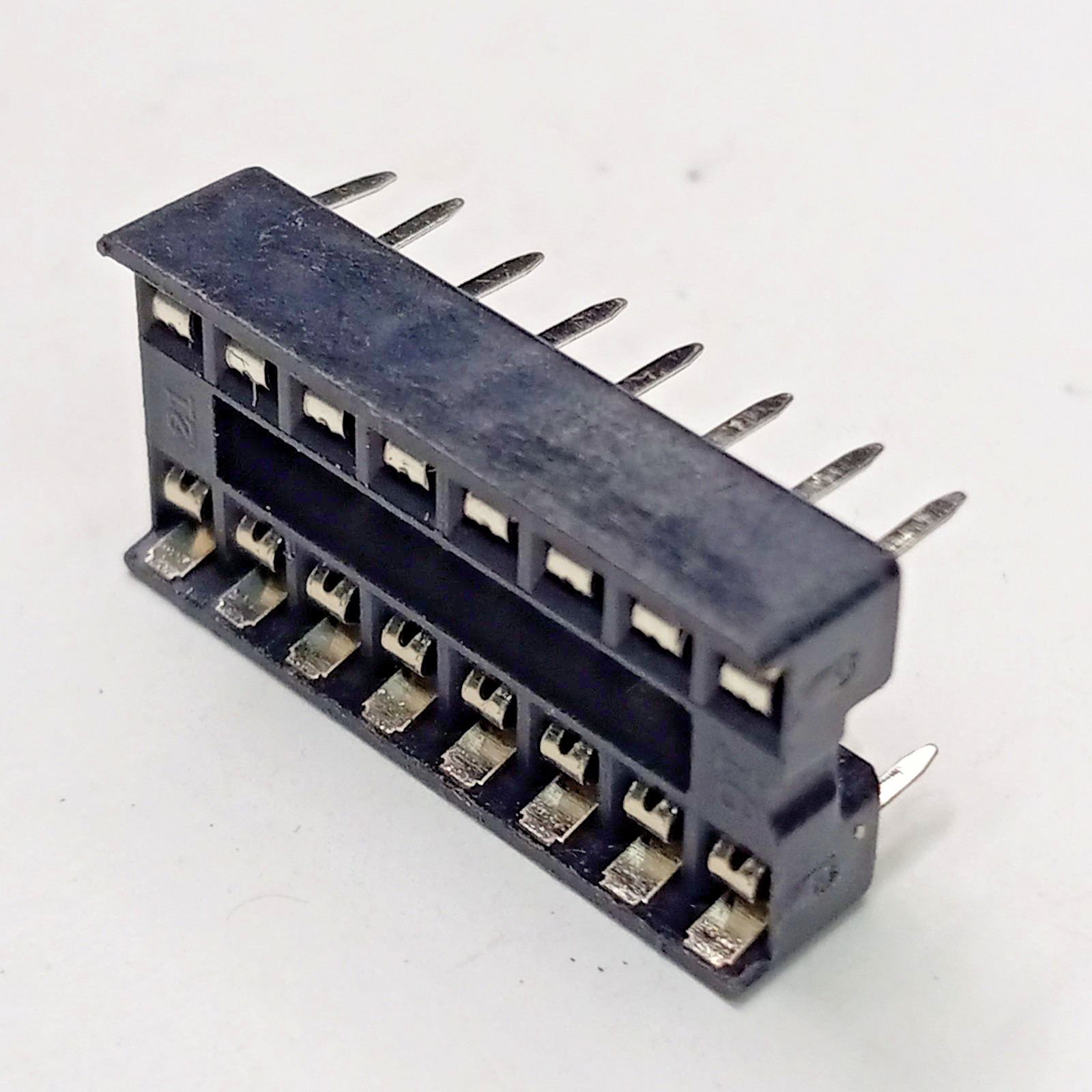 Lot of 16-Pin Low Profile IC Socket PCB Mount DIP