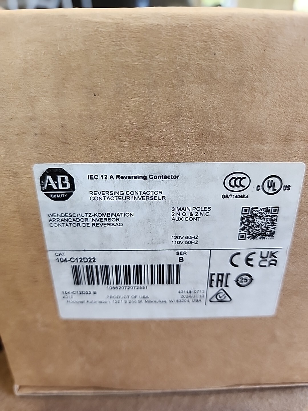 New OEM Allen Bradley Reversing Contactor P/N 104-C12D22