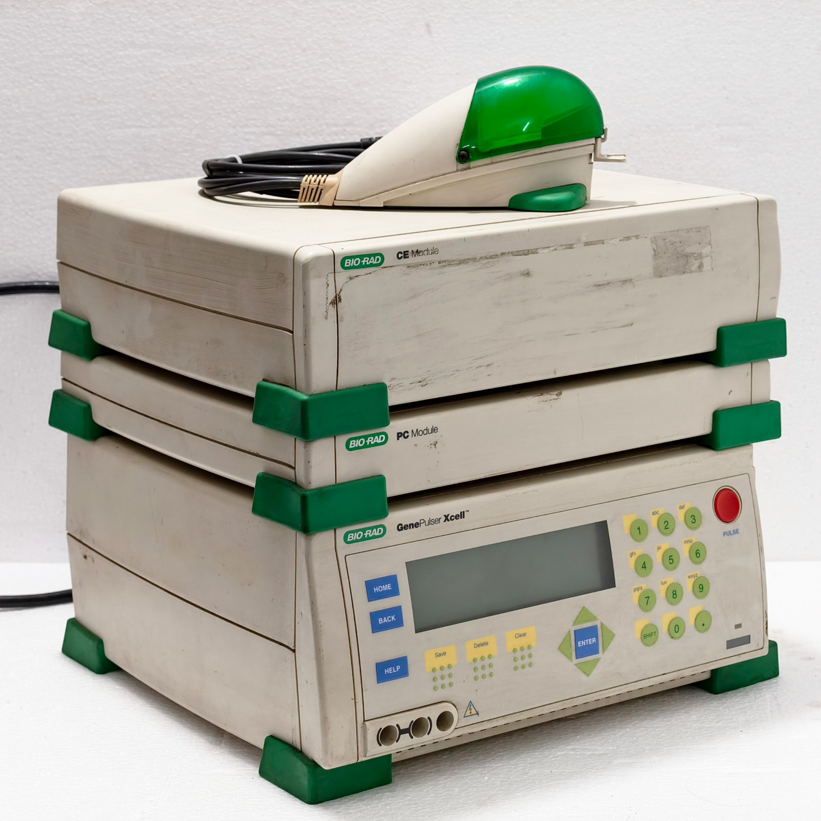 Bio-Rad GenePulser Xcell Electroporation Instrument with PC Module and CE Module