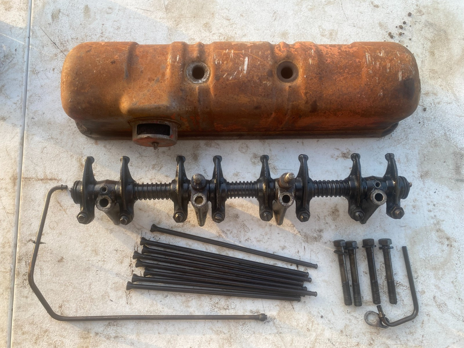 Ford Tractor 600-800 Engine Rocker Arm Assembly W/Push Rods & Cover -Oil Lines