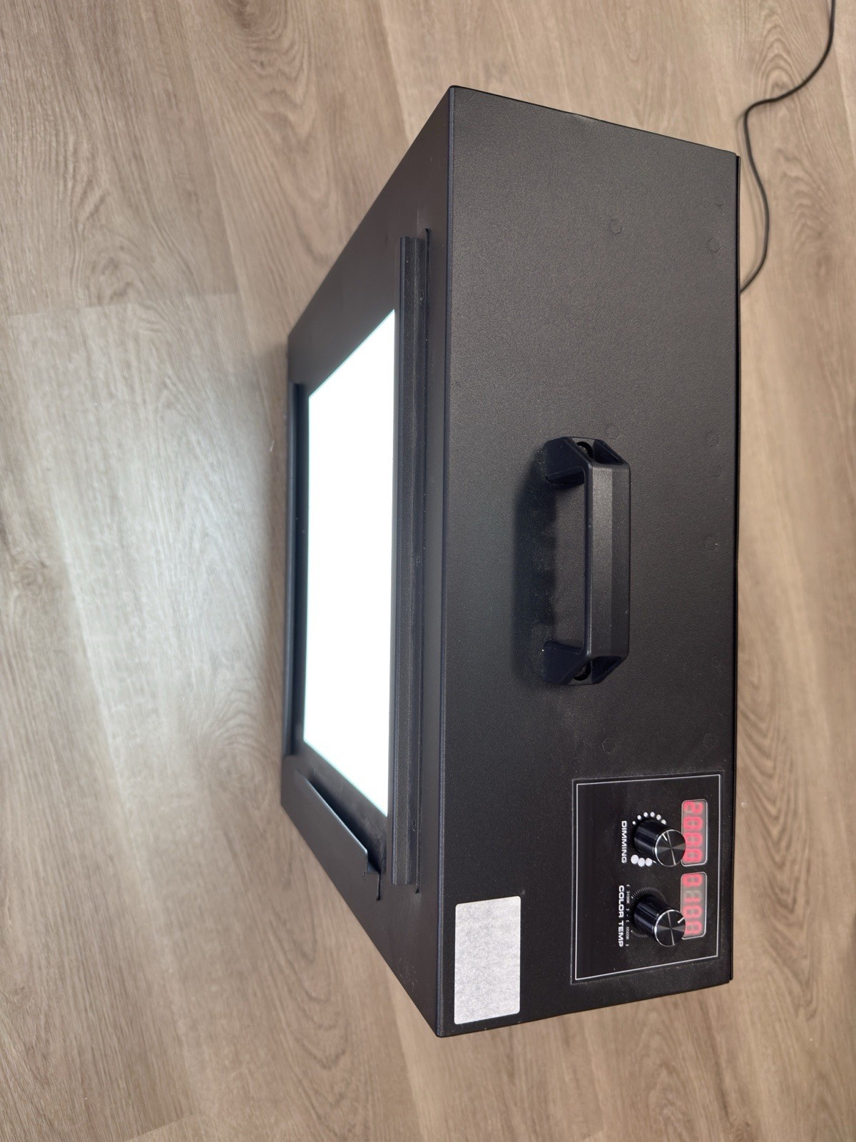 Imatest Light Box ILB-M-31K65K-95-B, 200W, 310x300mm, 30-10000 Lux, AC 110-220V