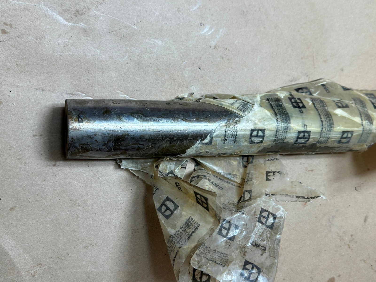 Caterpillar Linkage Pin 12.375×2″ 314.325×50.8mm 50.8mm 2in