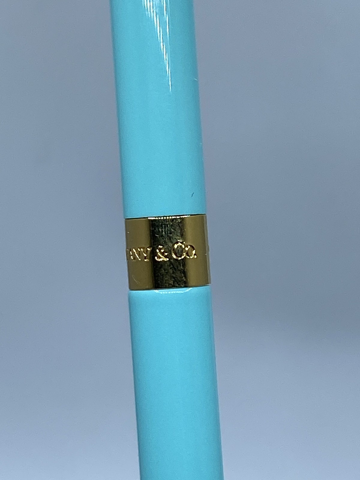 Tiffany & Co. Tiffany Blue Enamel and Gold Tone Ballpoint Pen Germany 4.5″