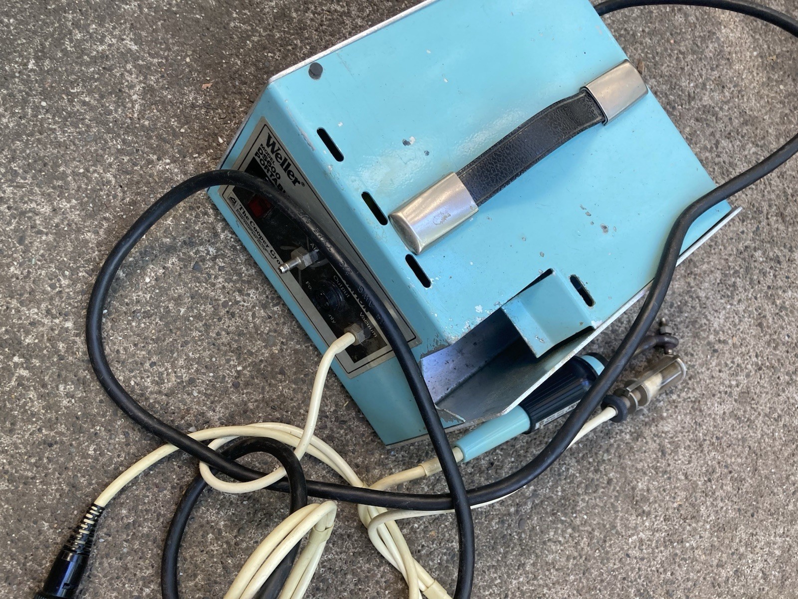 Weller DS600 Portable Desoldering Station With DS601