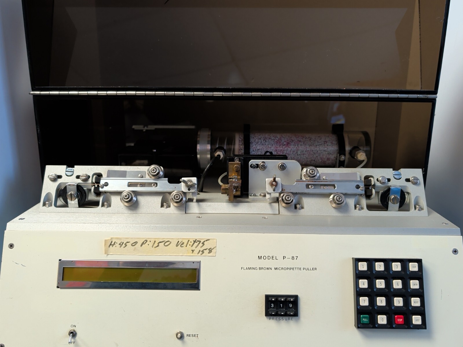Sutter P-87 Micropipette Puller – FOR PARTS – Powers On / Garbled Display – READ