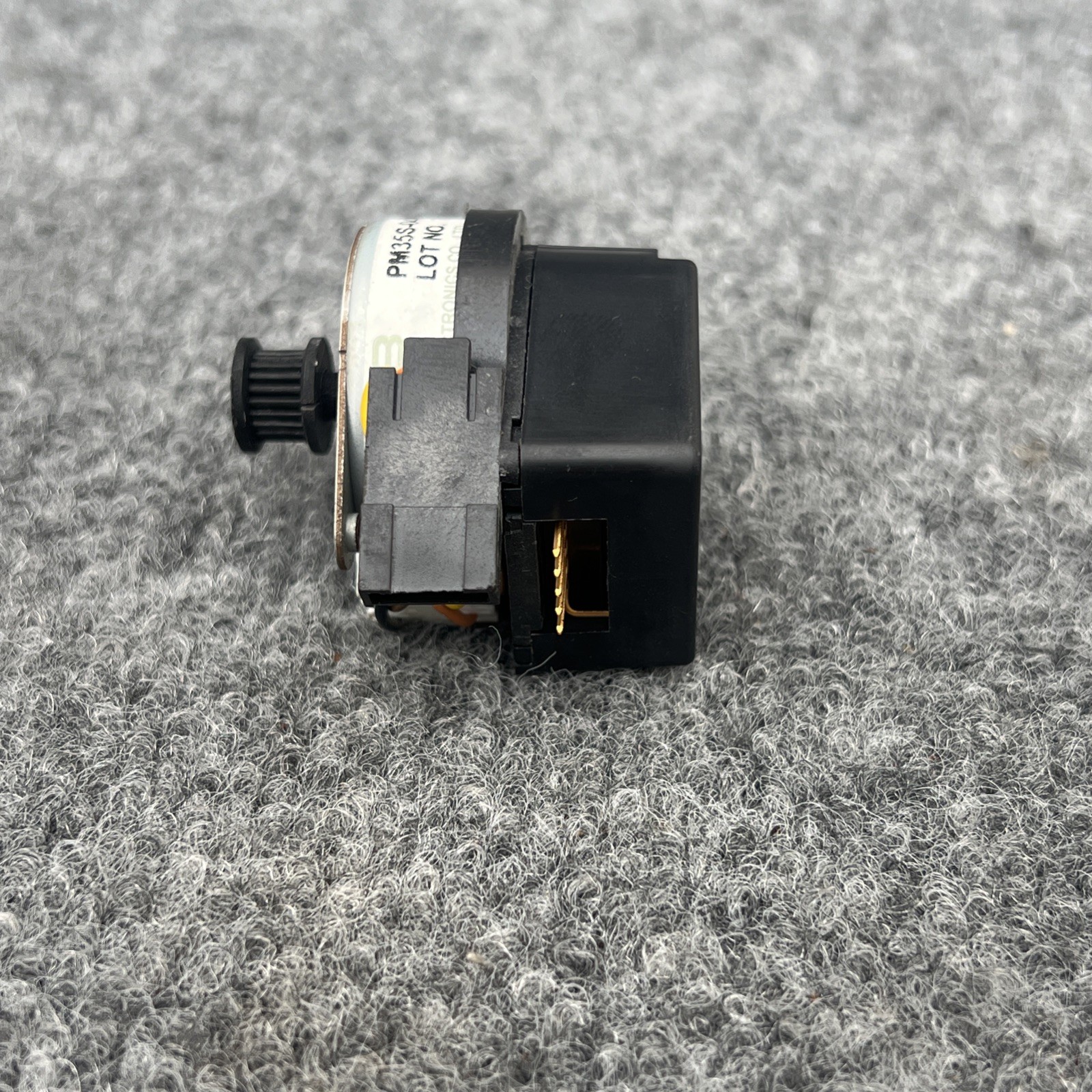 NMB Technologies PM35S-048-HPK2 Stepping Motor Used