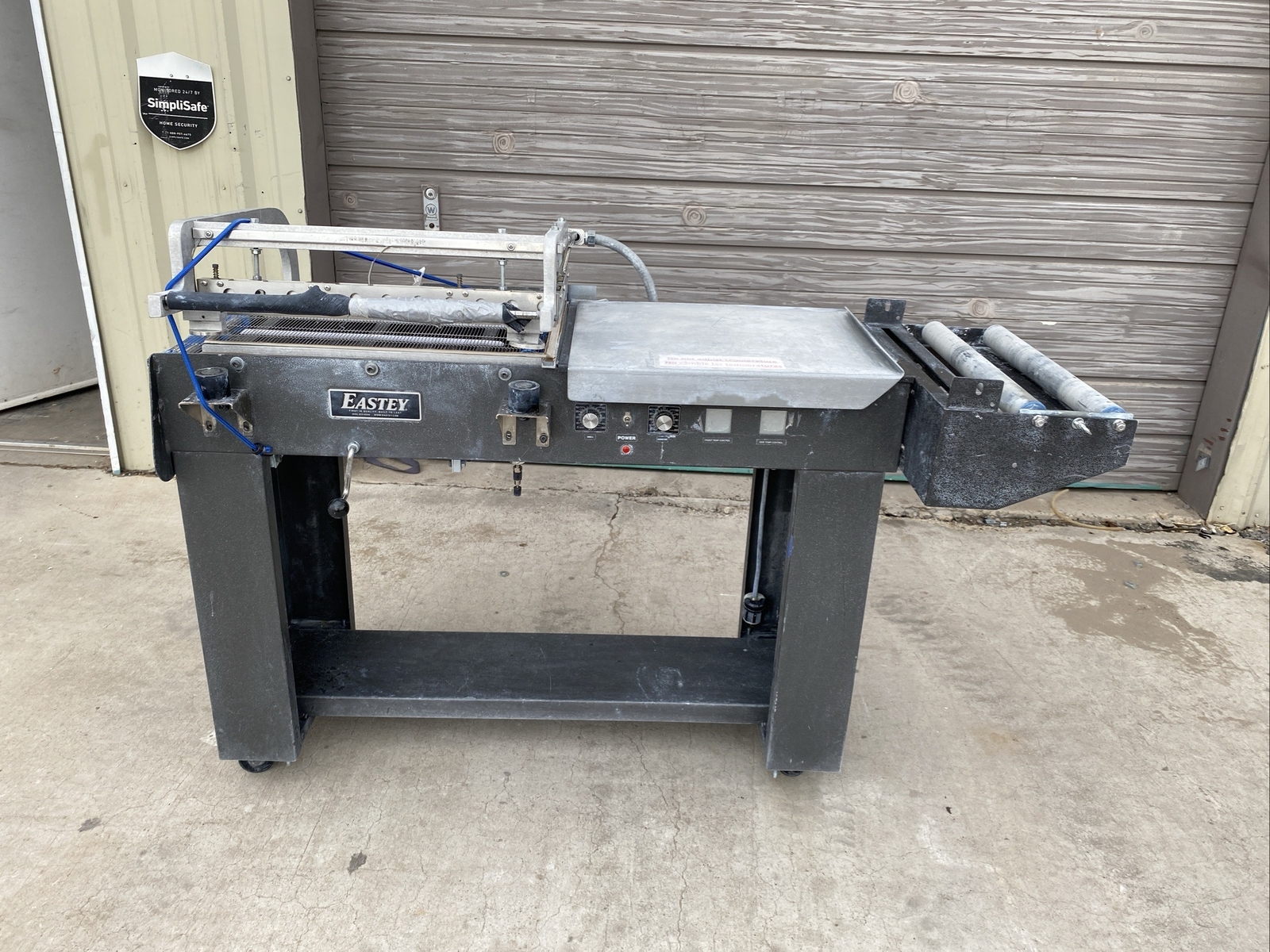 Eastey Model EM1622-TKV1 Semi-Auto L-Sealer