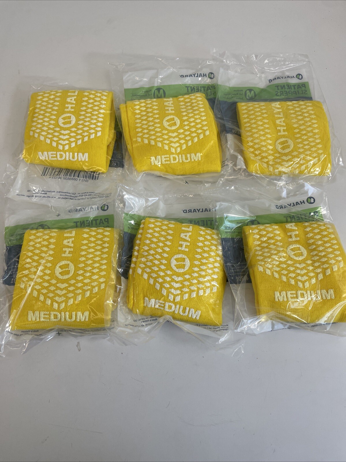 HALYARD 48701 PATIENT SLIPPERS, Medium, Yellow, Non-Skid, 6 PAIRS