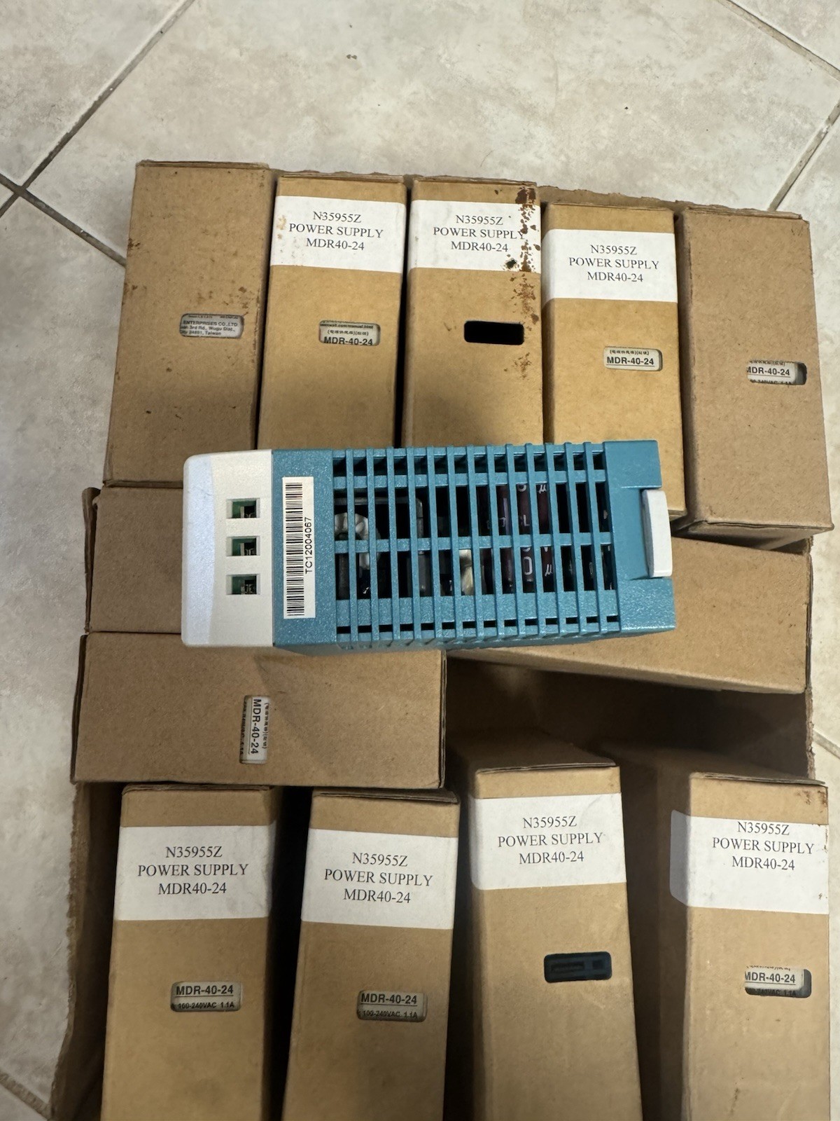 NEW IN BOX Mean Well MDR-40-24Industrial Power Supply 40W 24V/1.7a 100-240v 1.1
