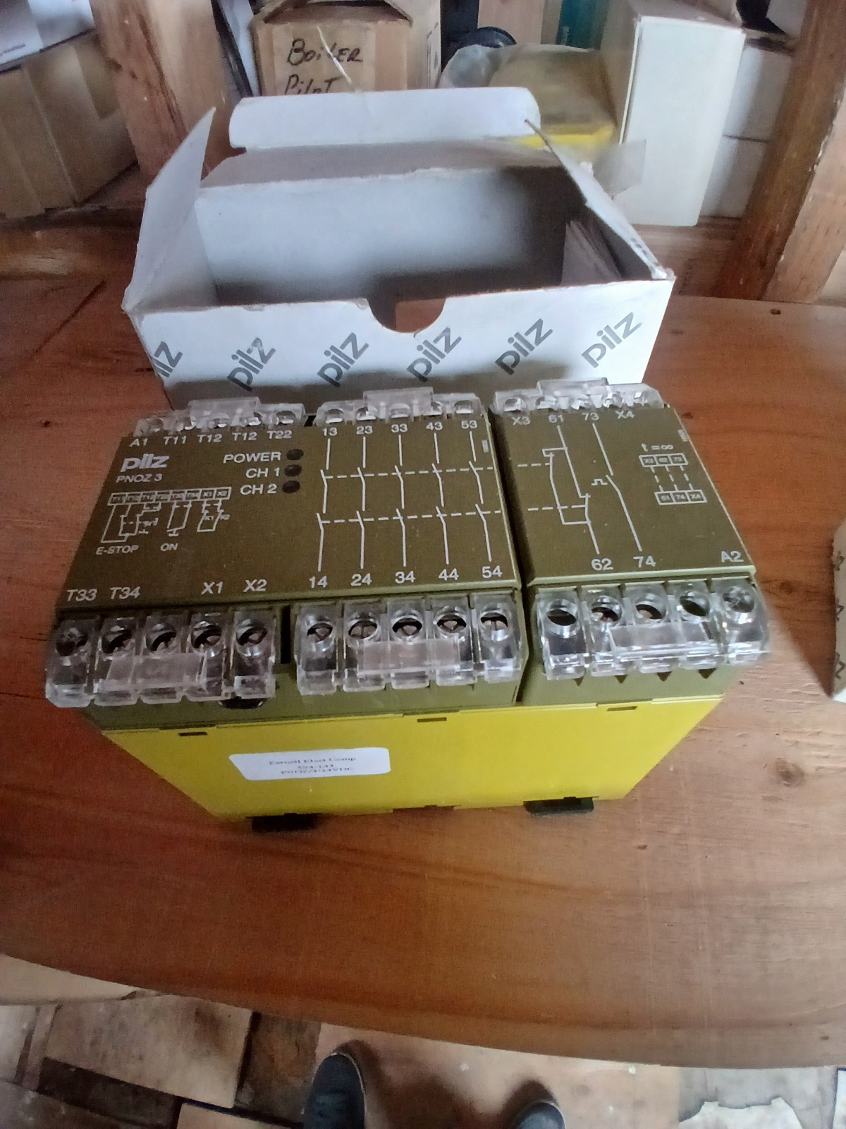 New PILZ SAFETY RELAY 474894 PNOZ 3 24VDC 5S1O