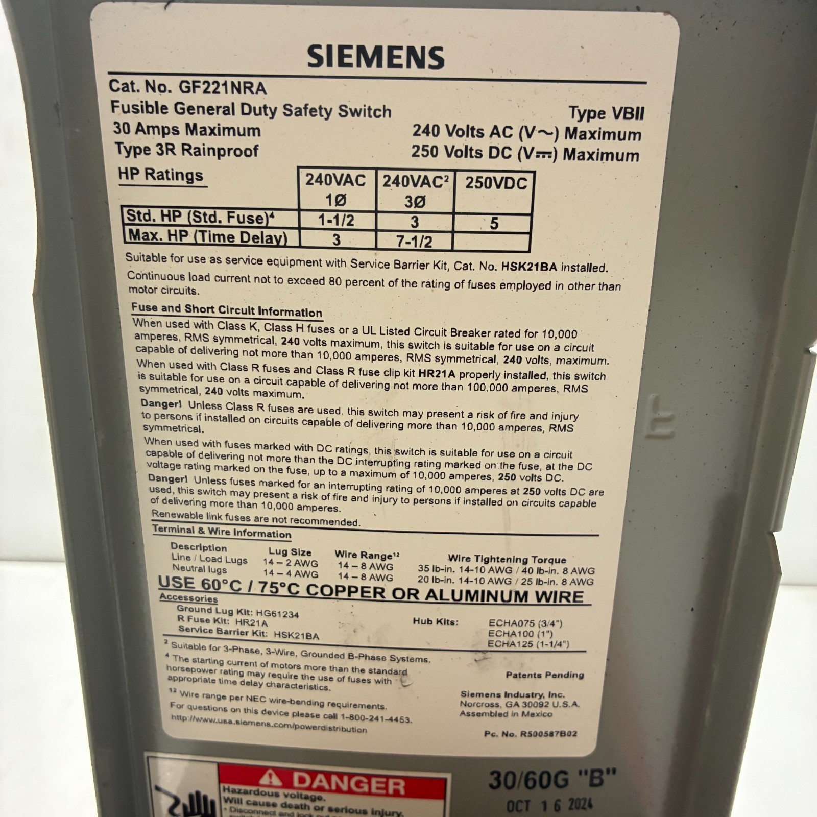 SIEMENS GF221NRA GENERAL DUTY SAFETY SWITCH 2P 30A 240 VAC 250 VDC