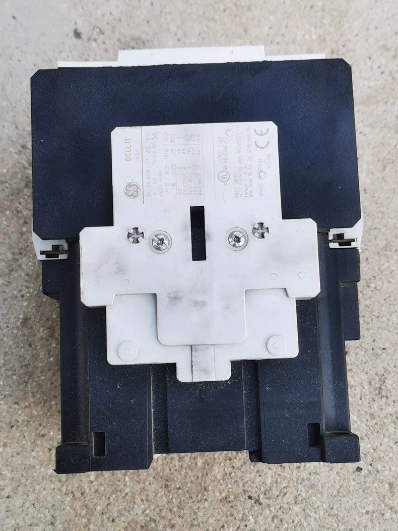 GE CL07A300M Contactor 3P 65A 220-240V 30kW 1.1kg New Free Ship