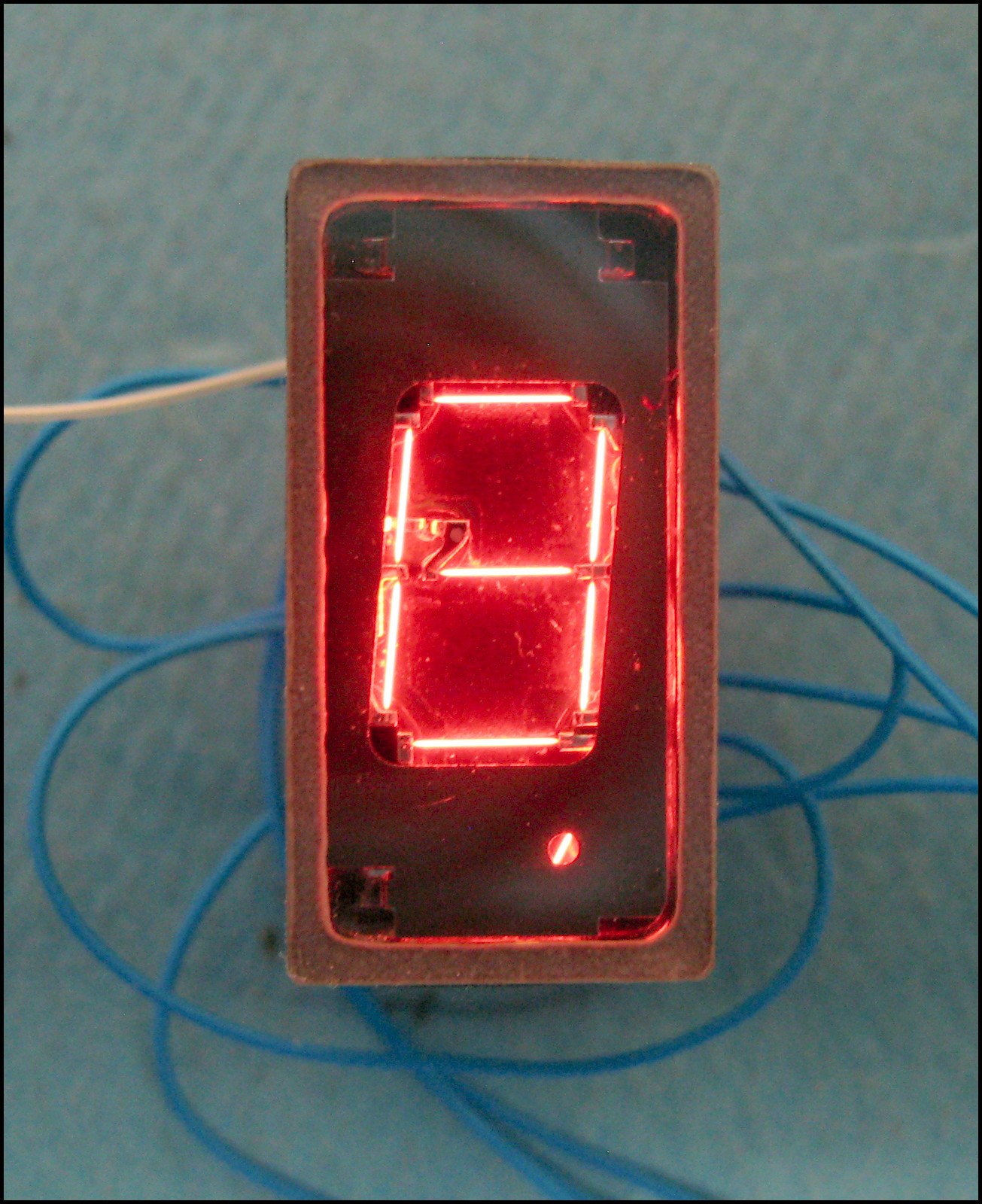 3015-F Minitron Incandescent 7-Segment Display Decimal Point Fuji 16 Pin DIP
