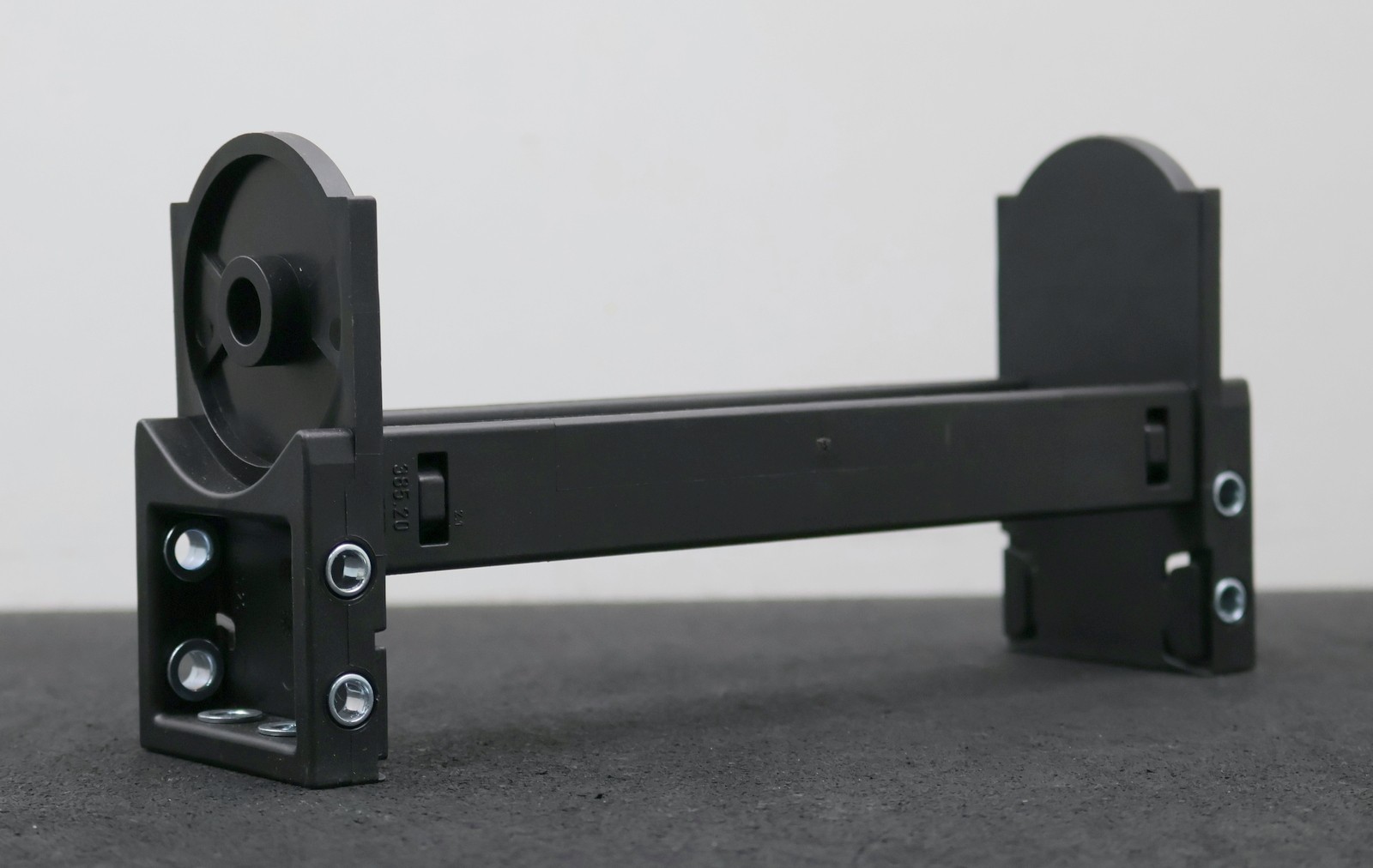IGUS KMA connection element 39000.20 internal dimension 210×42 mm external dimension 233x63x114 mm