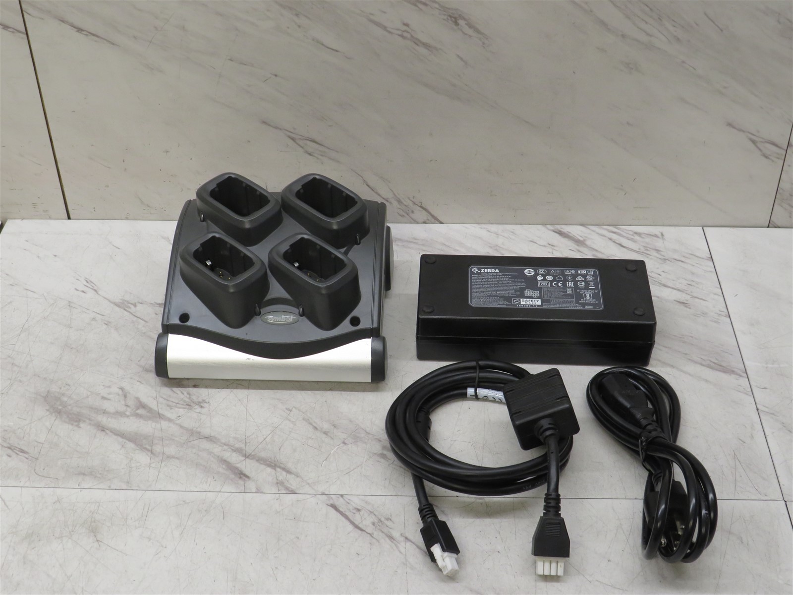 Motorola Symbol SAC9000-4000R 4-Slot Battery Charger Cradle w/ AC