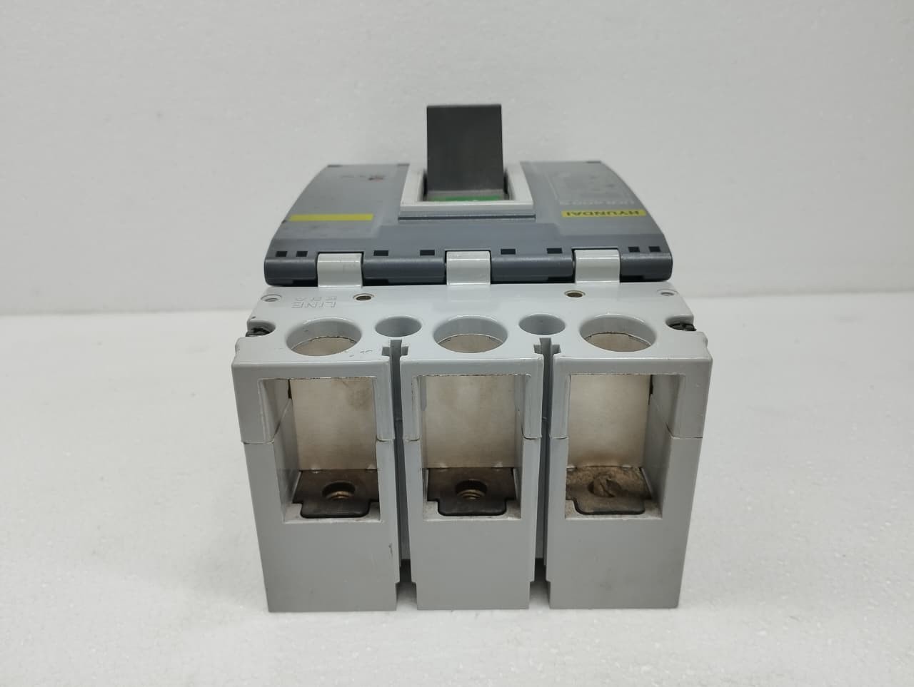UCB 400S Hyundai Circuit Breaker 3P 400A 690V New 1PC