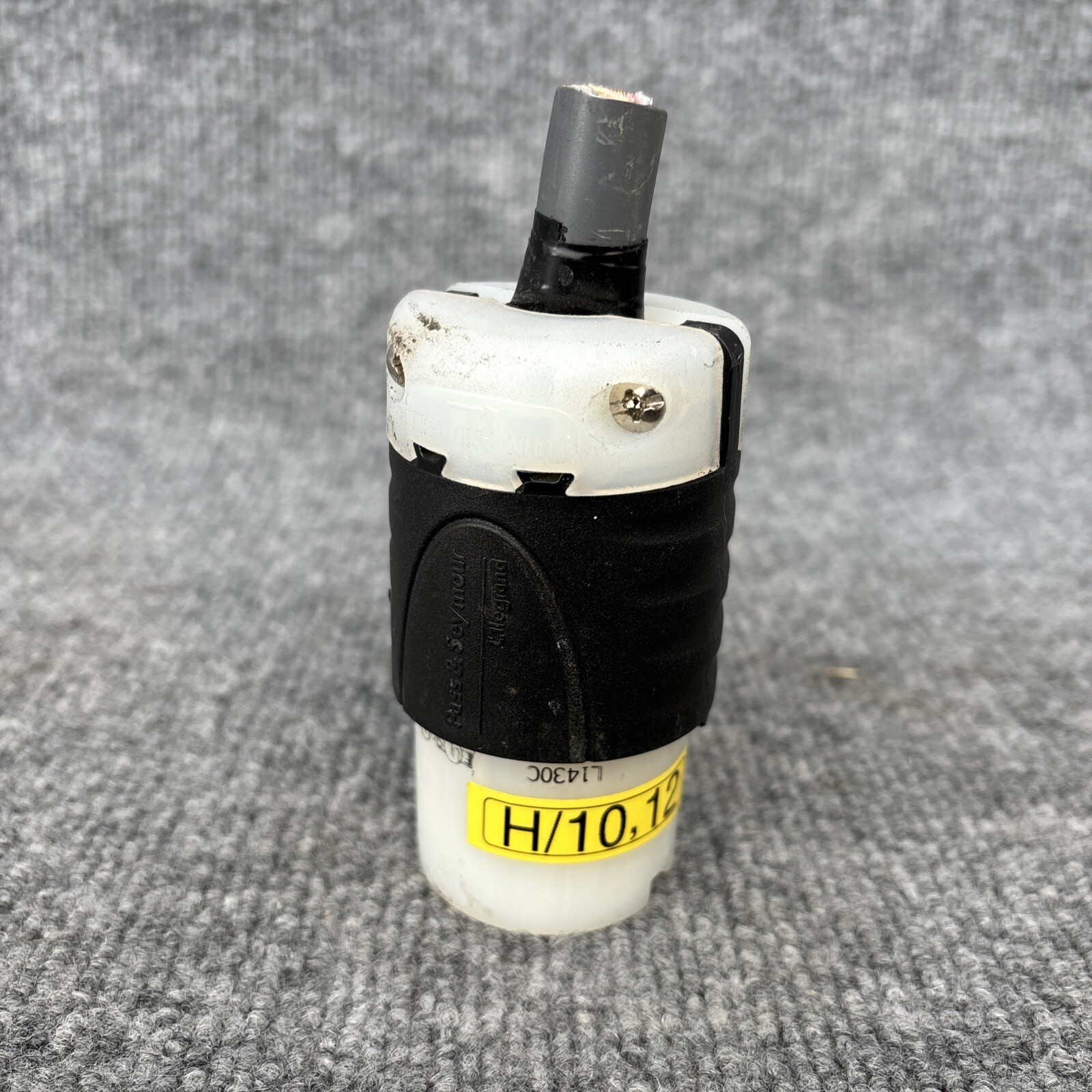 Pass & Seymour L1430C 30A 125/250V 3P 4W Twist Lock Receptacle Connector Used