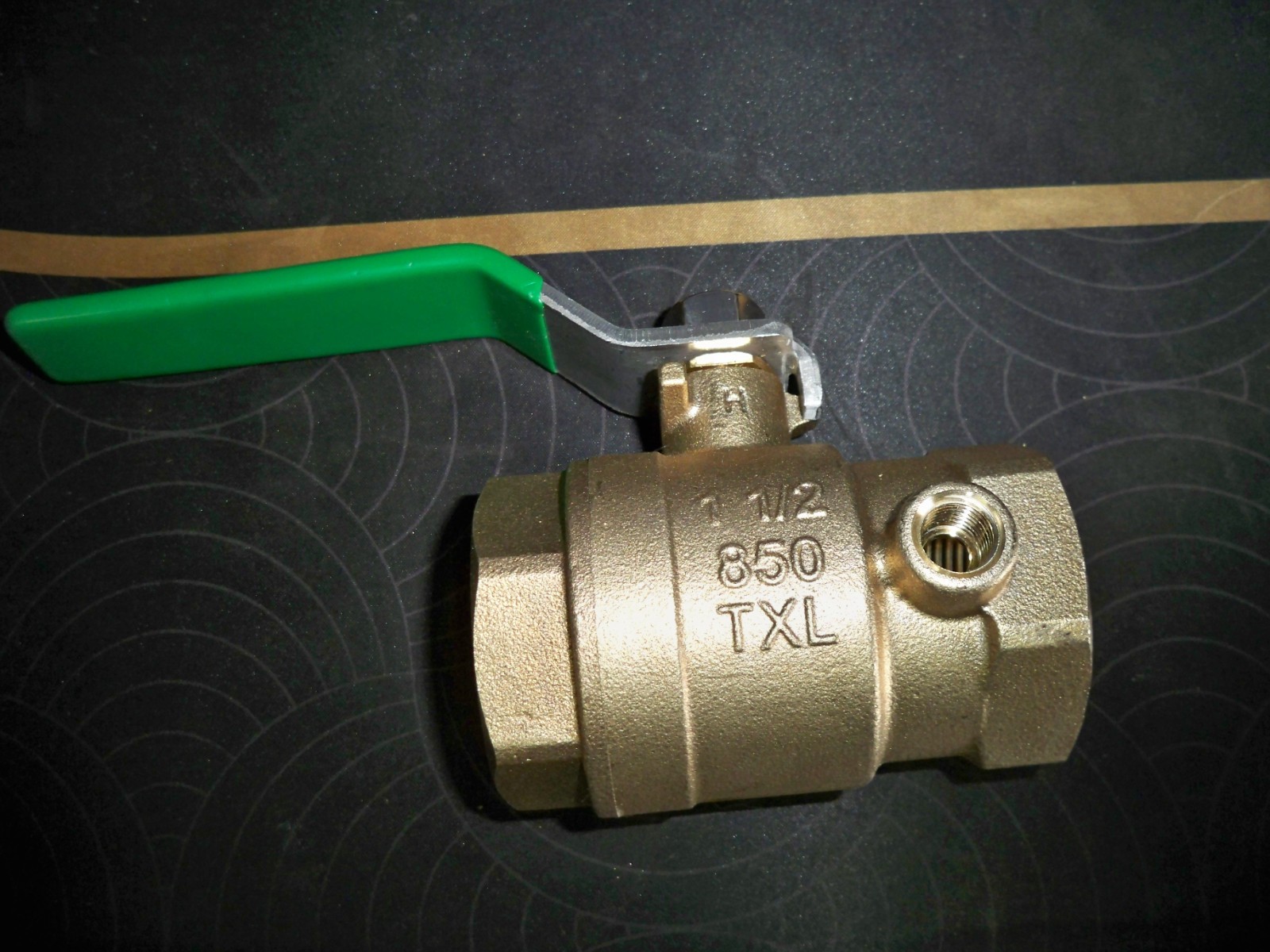 Wilkins ZURN 112-850TXL- 1-1/2″ Full Port Bronze Ball Valve Tapped