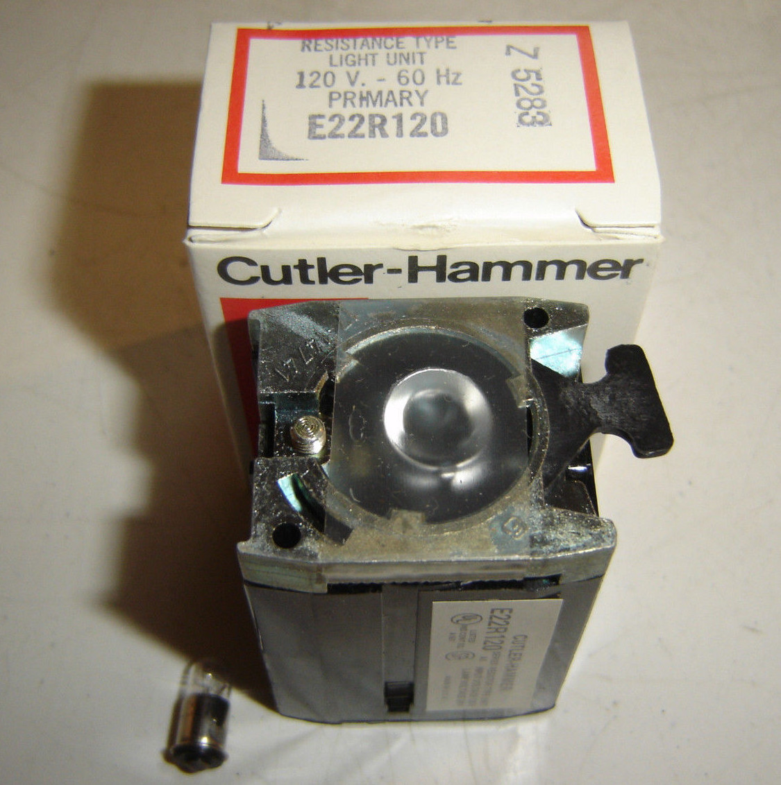 Cutler Hammer E22LWR120 Indicator Light E22R120 E22LW