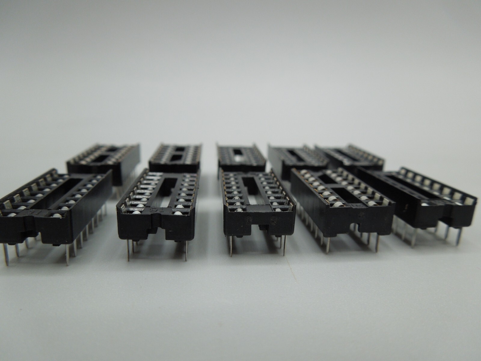 16 pin DIP IC Sockets Adaptor Solder Type Socket – US Seller (QTY 10)