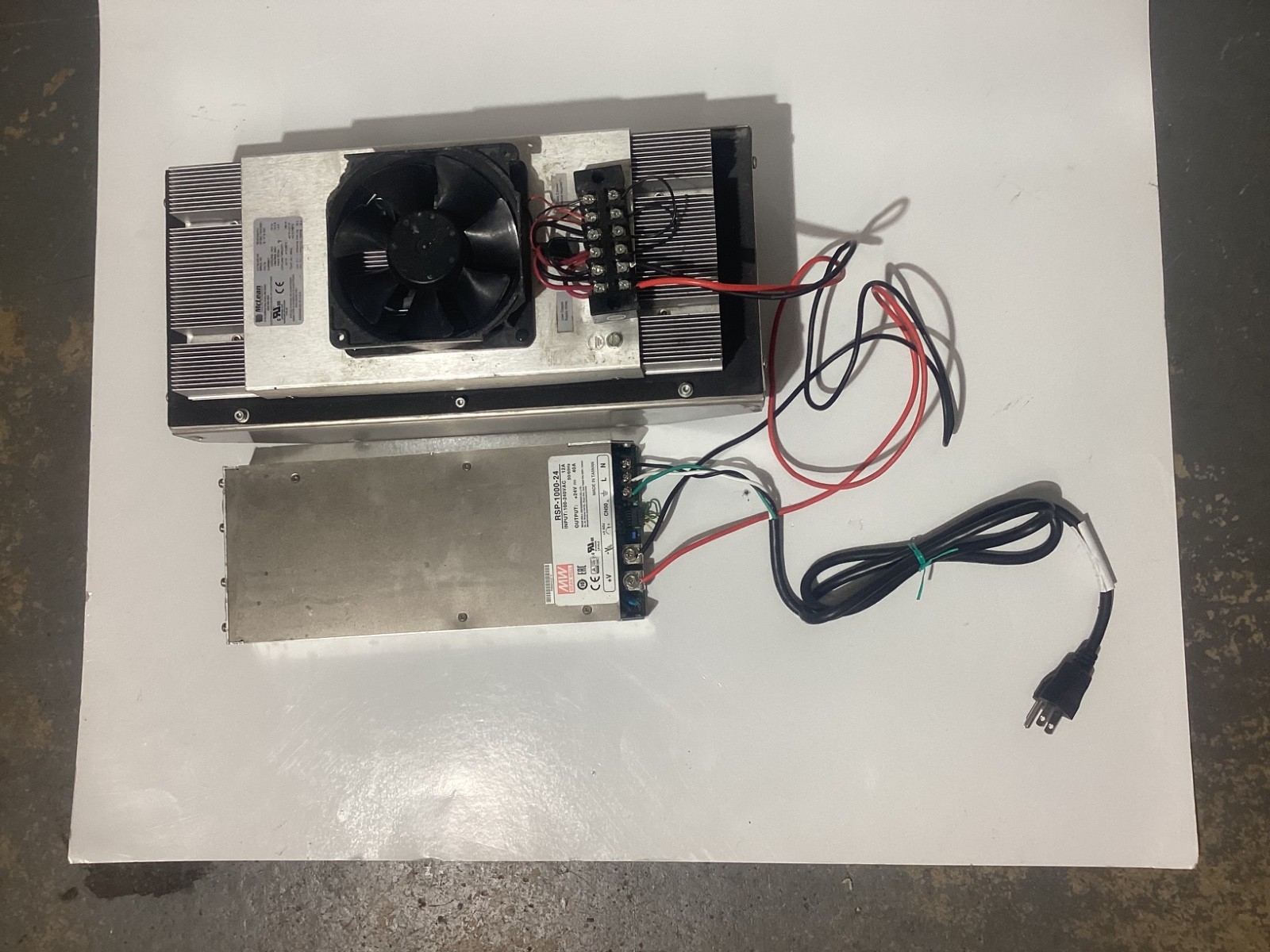 McLean Electronic Enclosure Air Conditioner 24 Vdc or 120 Vac powered