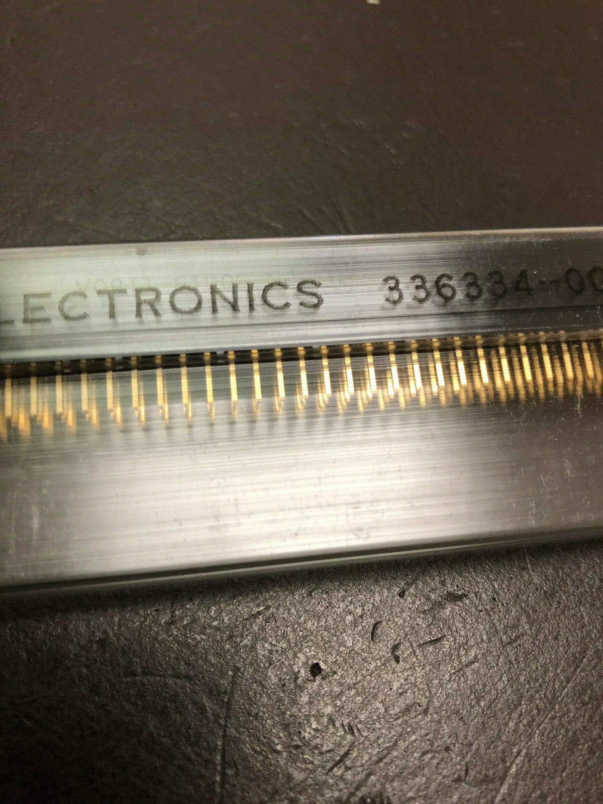 50015-1180A BERG CONNECTOR AMPHENOL CONN HEADER HD 180POS PCB