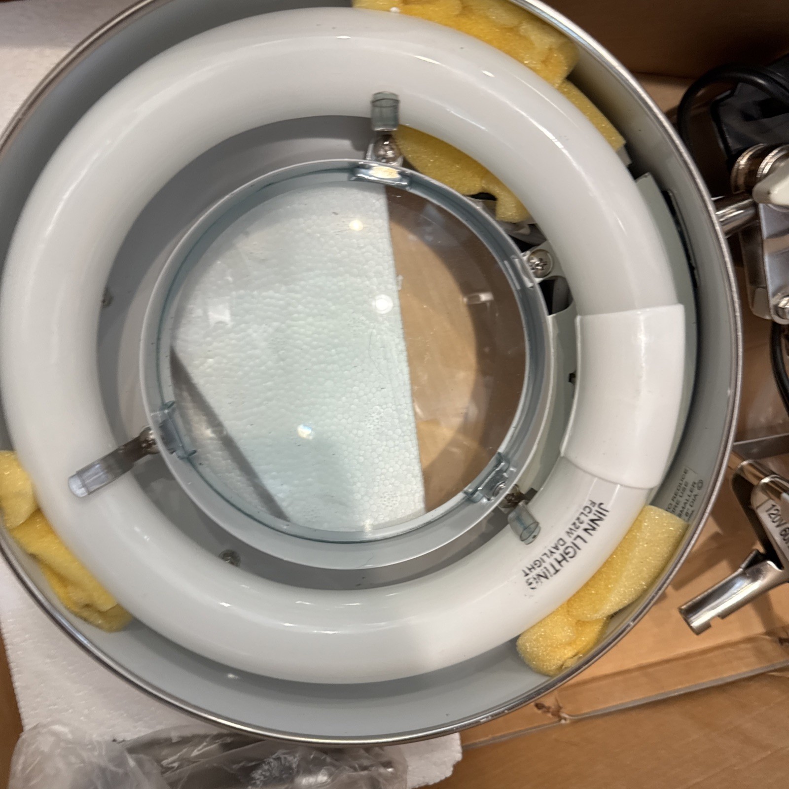Chrome Magnifying Lamp w/ Clamp Lighted Magnifier Task Light Open Bx Fluorescent