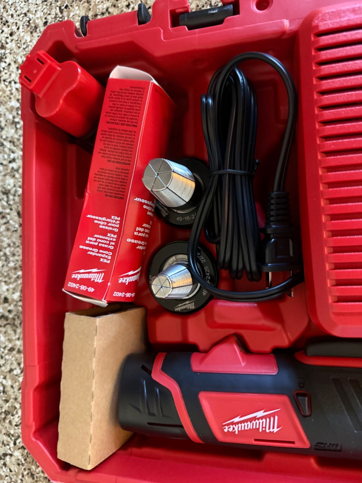 Milwaukee 2474-22 Cordless PEX Expansion Tool Kit M12 Plumbing Pipe 5.0 battery