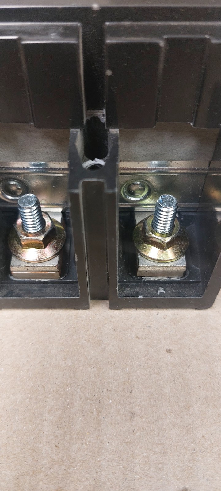 SQUARE D 200 AMP MAIN BREAKER TOP FEED QBM22200TN= Q2M2200MT ( replacement )