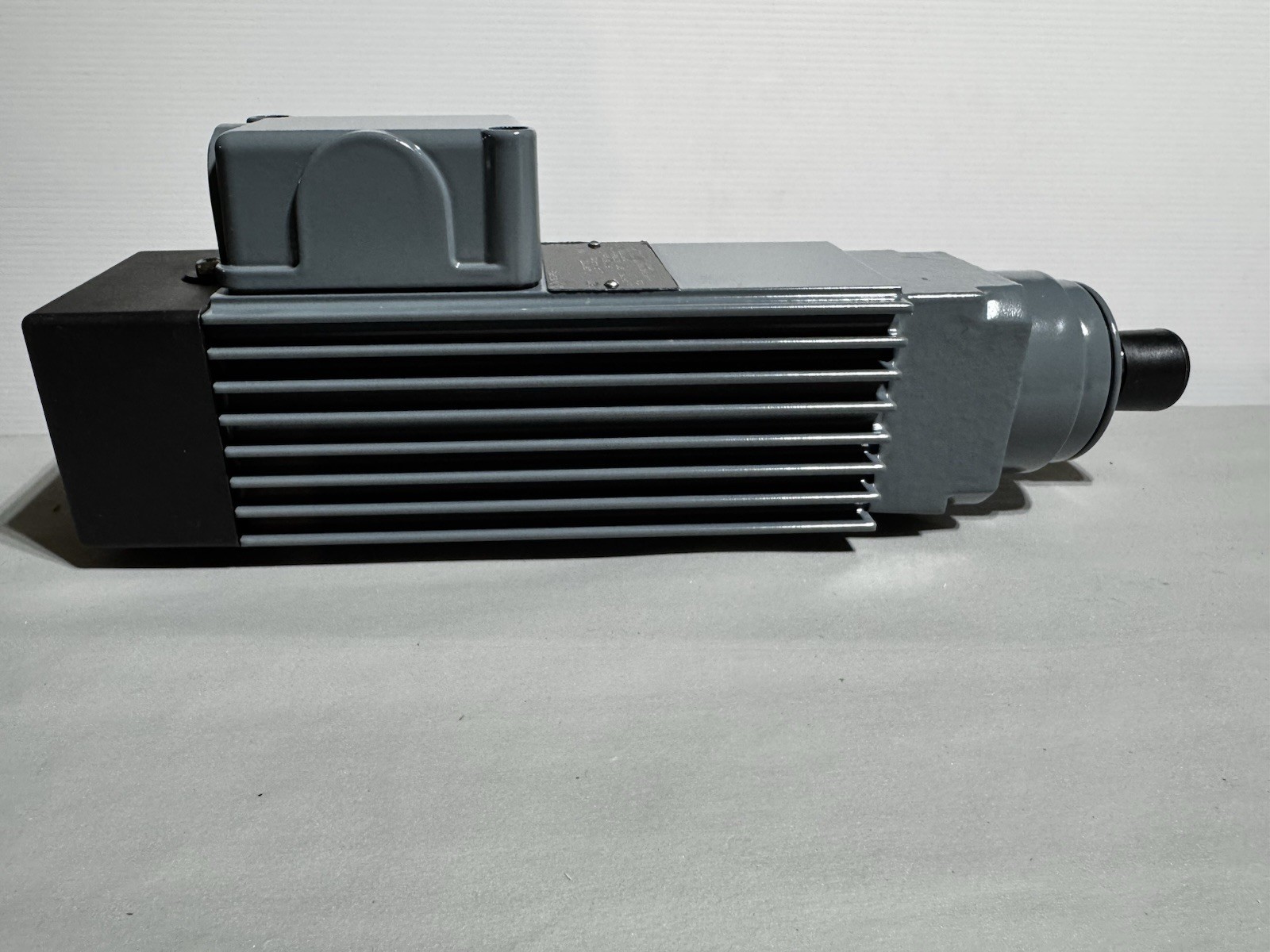 Emod Motoren VKHS 35/26-100 Three-Phase Spindle Motor, Brand New!
